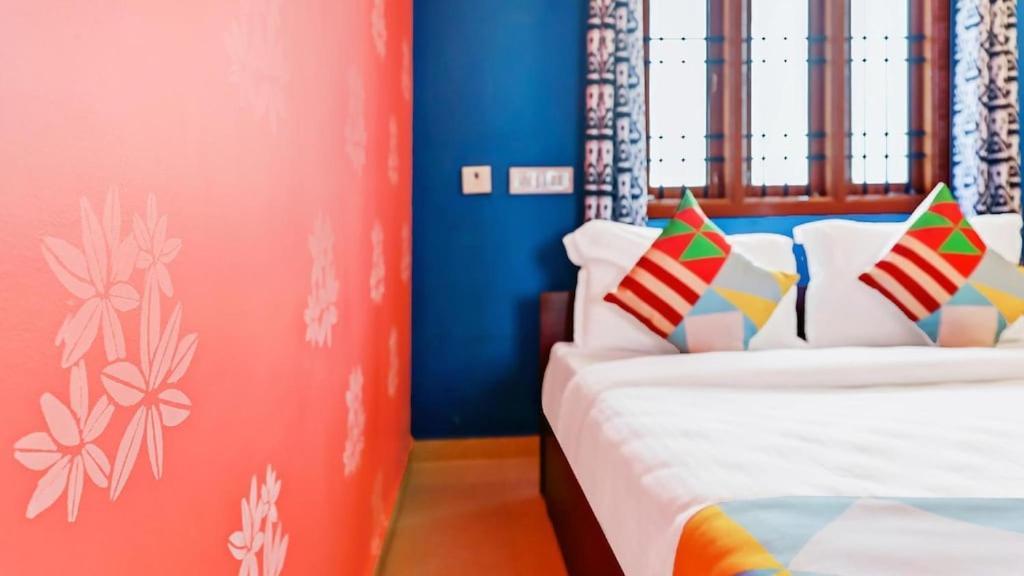 Shri Sai Balavany Residency Пондичери Екстериор снимка