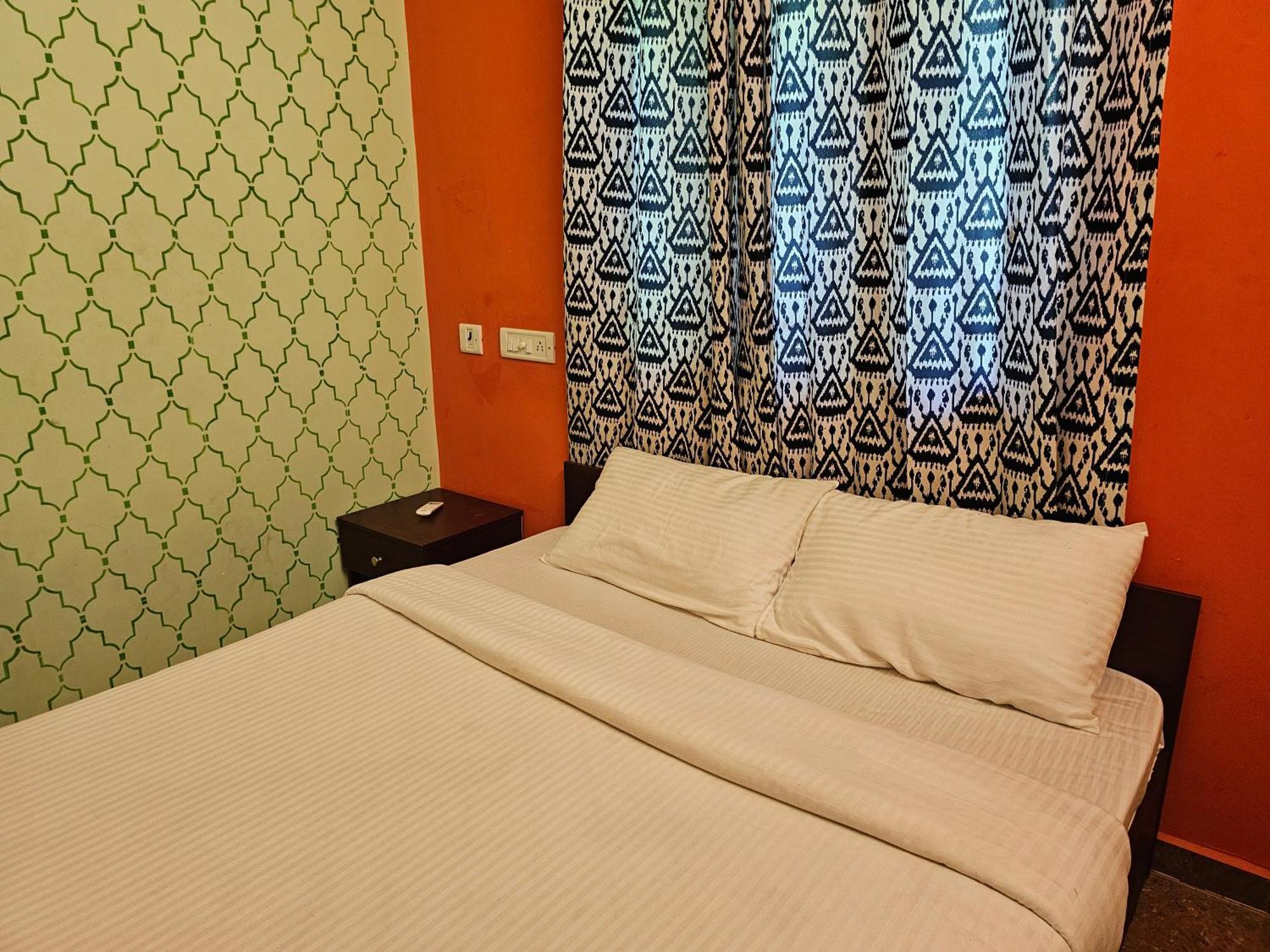 Shri Sai Balavany Residency Пондичери Екстериор снимка